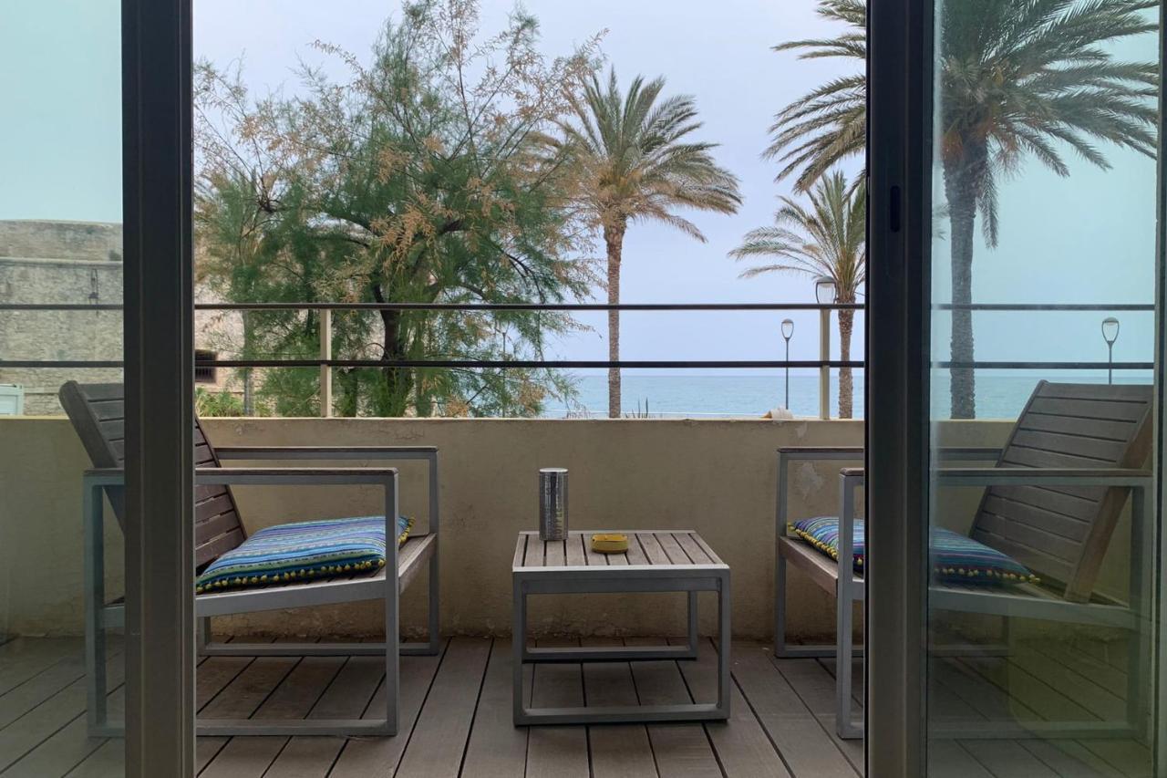 Fully Equipped Beachfront Studio In The Heart Of The City Center Bd Leclerc Antibes Dış mekan fotoğraf