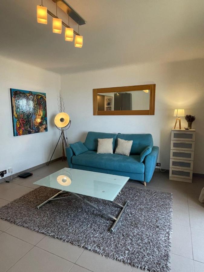 Fully Equipped Beachfront Studio In The Heart Of The City Center Bd Leclerc Antibes Dış mekan fotoğraf