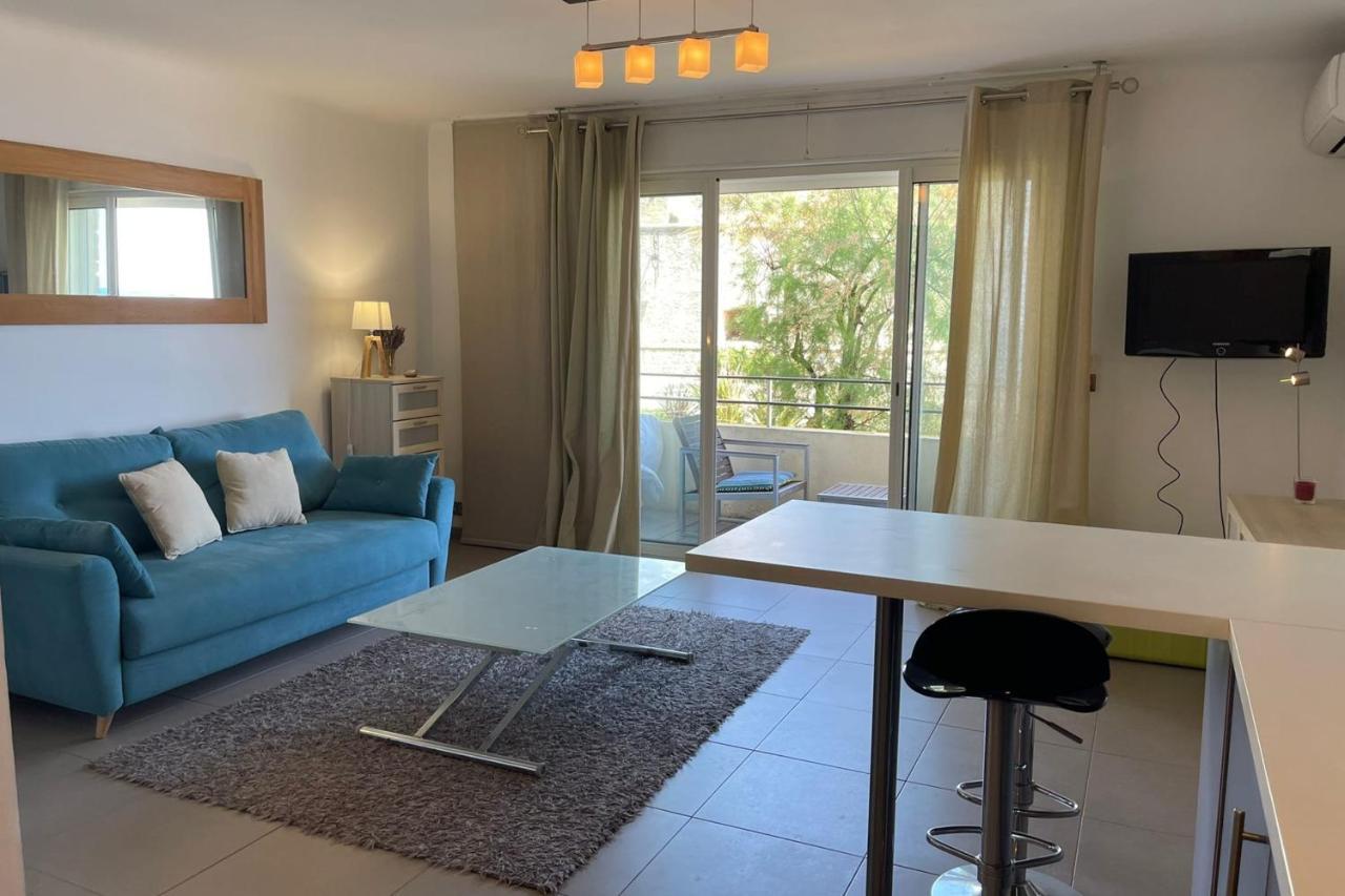 Fully Equipped Beachfront Studio In The Heart Of The City Center Bd Leclerc Antibes Dış mekan fotoğraf